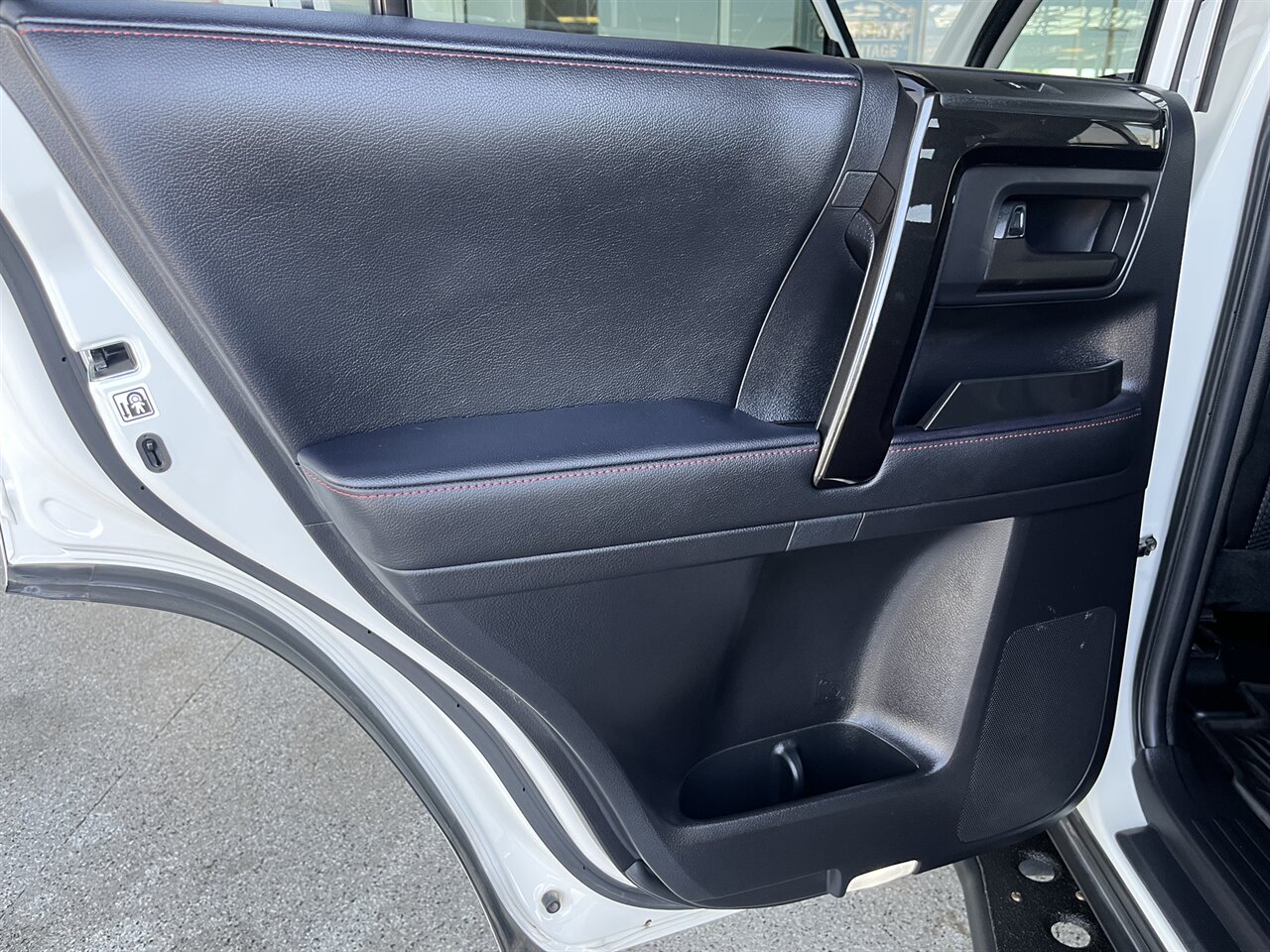 2023 Toyota 4Runner TRD Off-Road Premium Tons of Custom Upgrades! - Photo 38 - Victorville, CA 92392