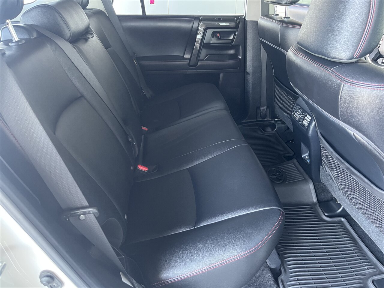 2023 Toyota 4Runner TRD Off-Road Premium Tons of Custom Upgrades! - Photo 36 - Victorville, CA 92392