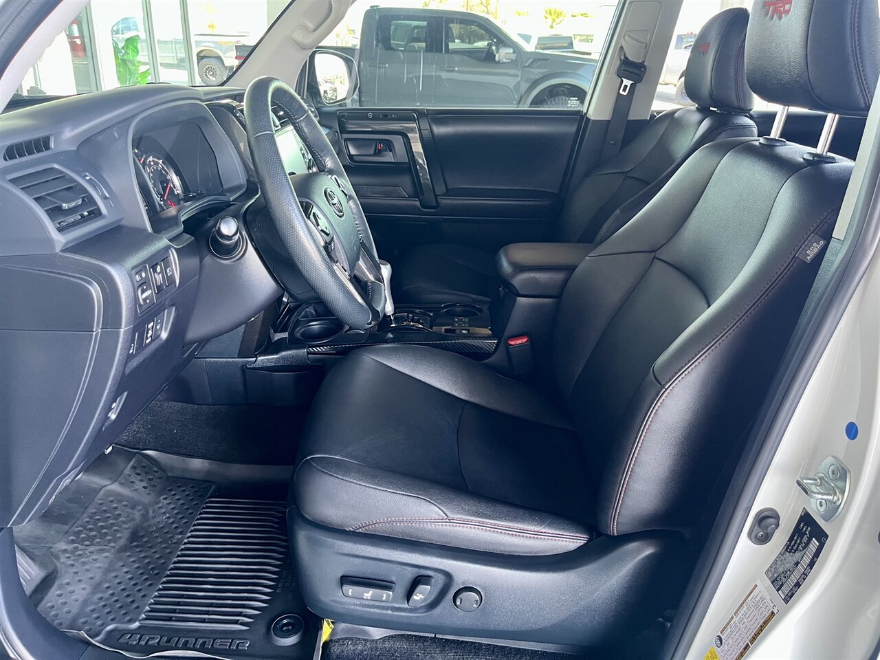2023 Toyota 4Runner TRD Off-Road Premium Tons of Custom Upgrades! - Photo 2 - Victorville, CA 92392