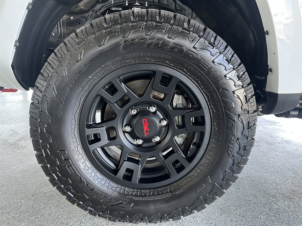 2023 Toyota 4Runner TRD Off-Road Premium Tons of Custom Upgrades! - Photo 14 - Victorville, CA 92392