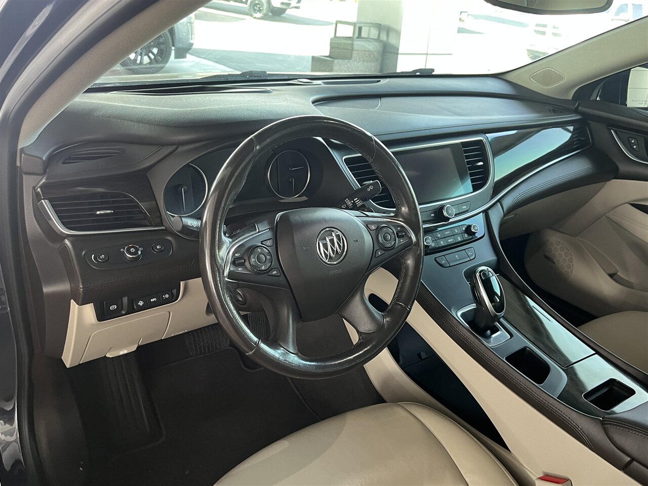 2017 Buick LaCrosse Premium - Photo 14 - Victorville, CA 92392
