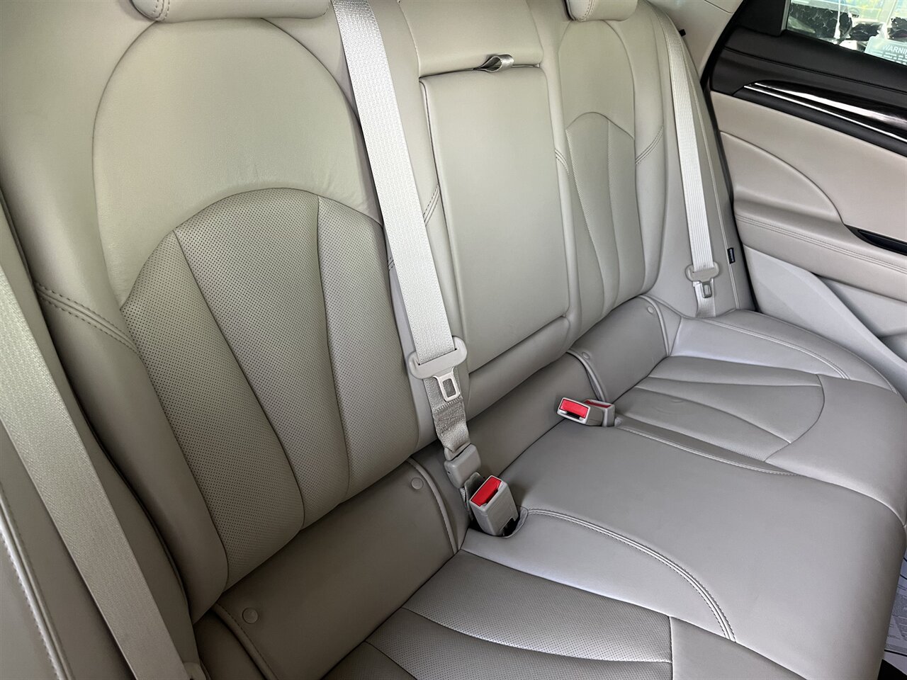 2017 Buick LaCrosse Premium - Photo 4 - Victorville, CA 92392