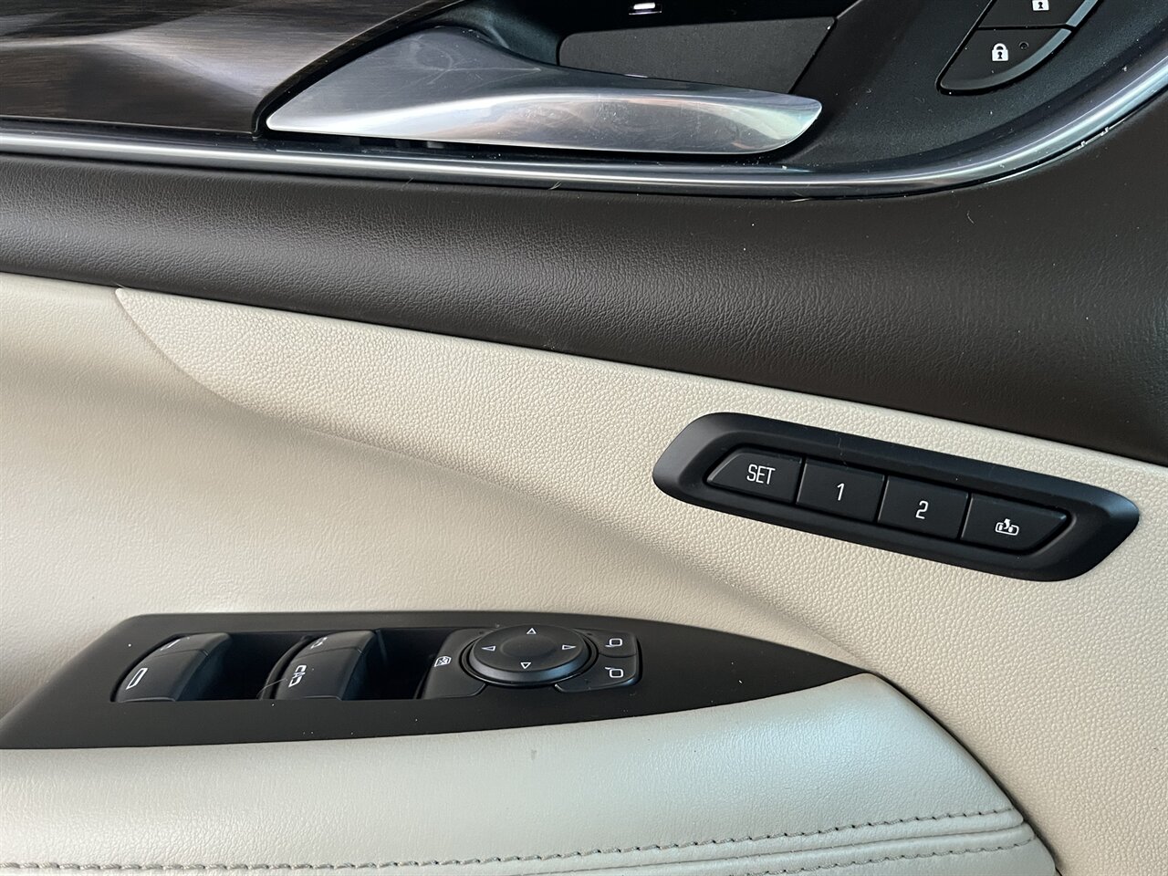 2017 Buick LaCrosse Premium - Photo 11 - Victorville, CA 92392