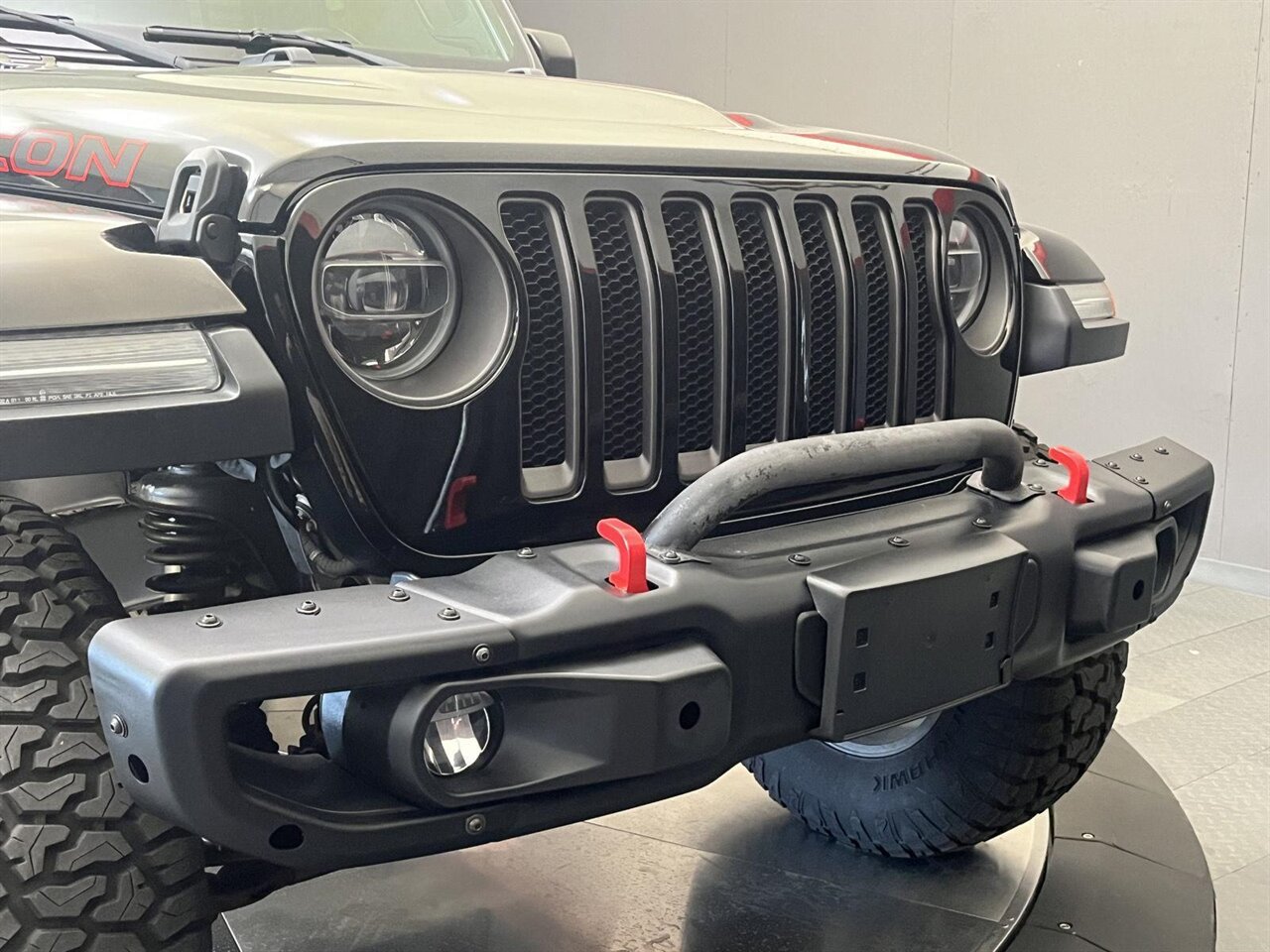 2019 Jeep Wrangler Unlimited Rubicon  Lifted with Fox Performance Shocks - Photo 10 - Victorville, CA 92392