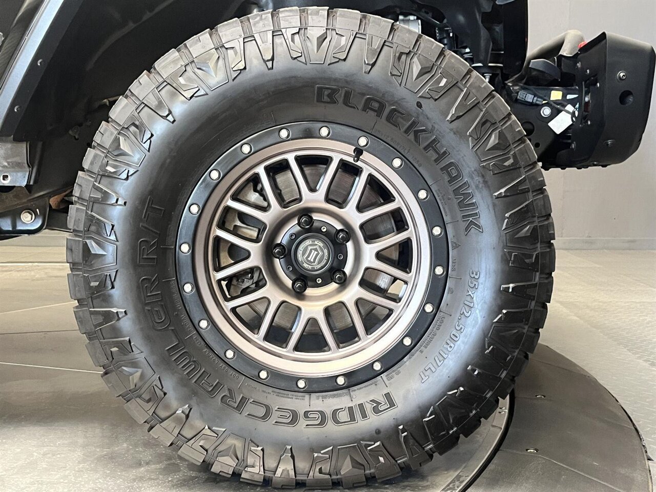 2019 Jeep Wrangler Unlimited Rubicon  Lifted with Fox Performance Shocks - Photo 7 - Victorville, CA 92392
