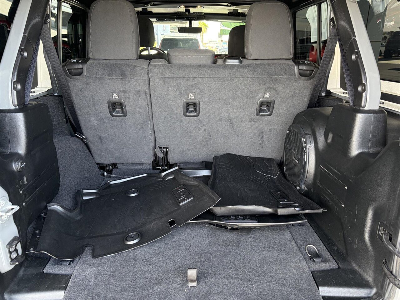 2021 Jeep Wrangler Unlimited Rubicon  Custom Wheels and Tires! - Photo 30 - Victorville, CA 92392