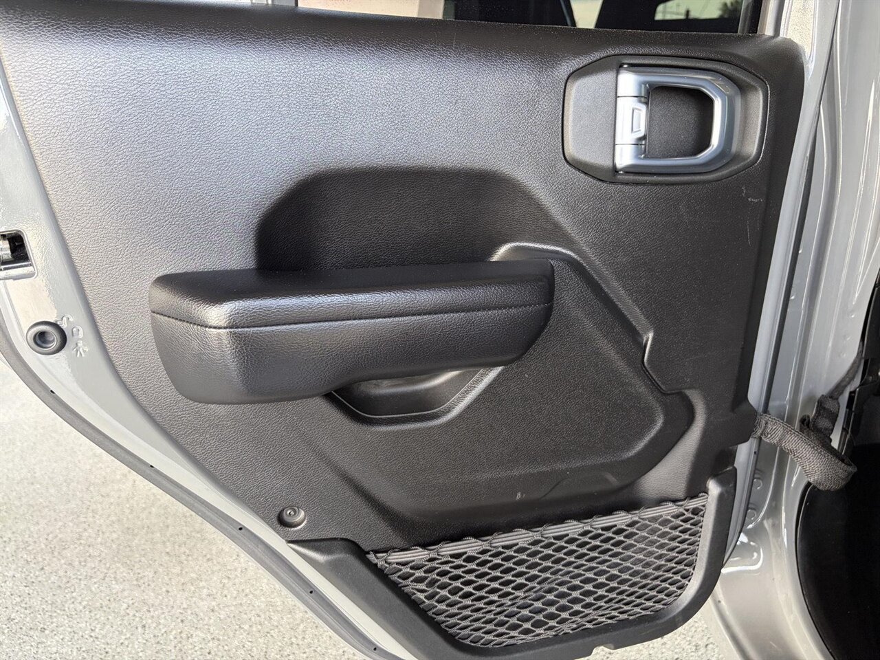 2021 Jeep Wrangler Unlimited Rubicon  Custom Wheels and Tires! - Photo 25 - Victorville, CA 92392