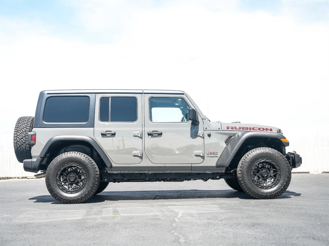 2021 Jeep Wrangler Unlimited Rubicon  Custom Wheels and Tires! - Photo 12 - Victorville, CA 92392
