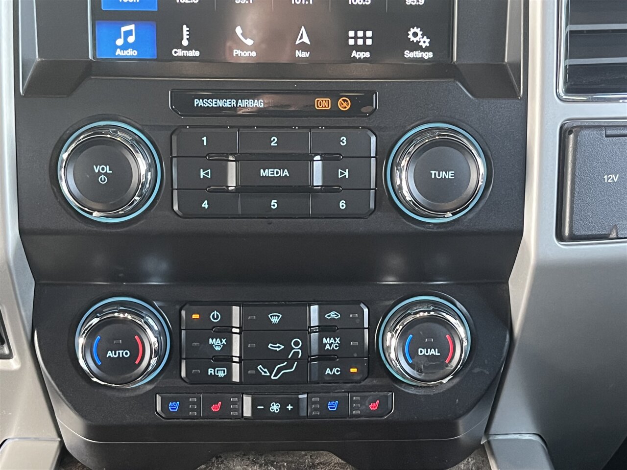 2019 Ford F-250 Super Duty lariat - Photo 19 - Victorville, CA 92392