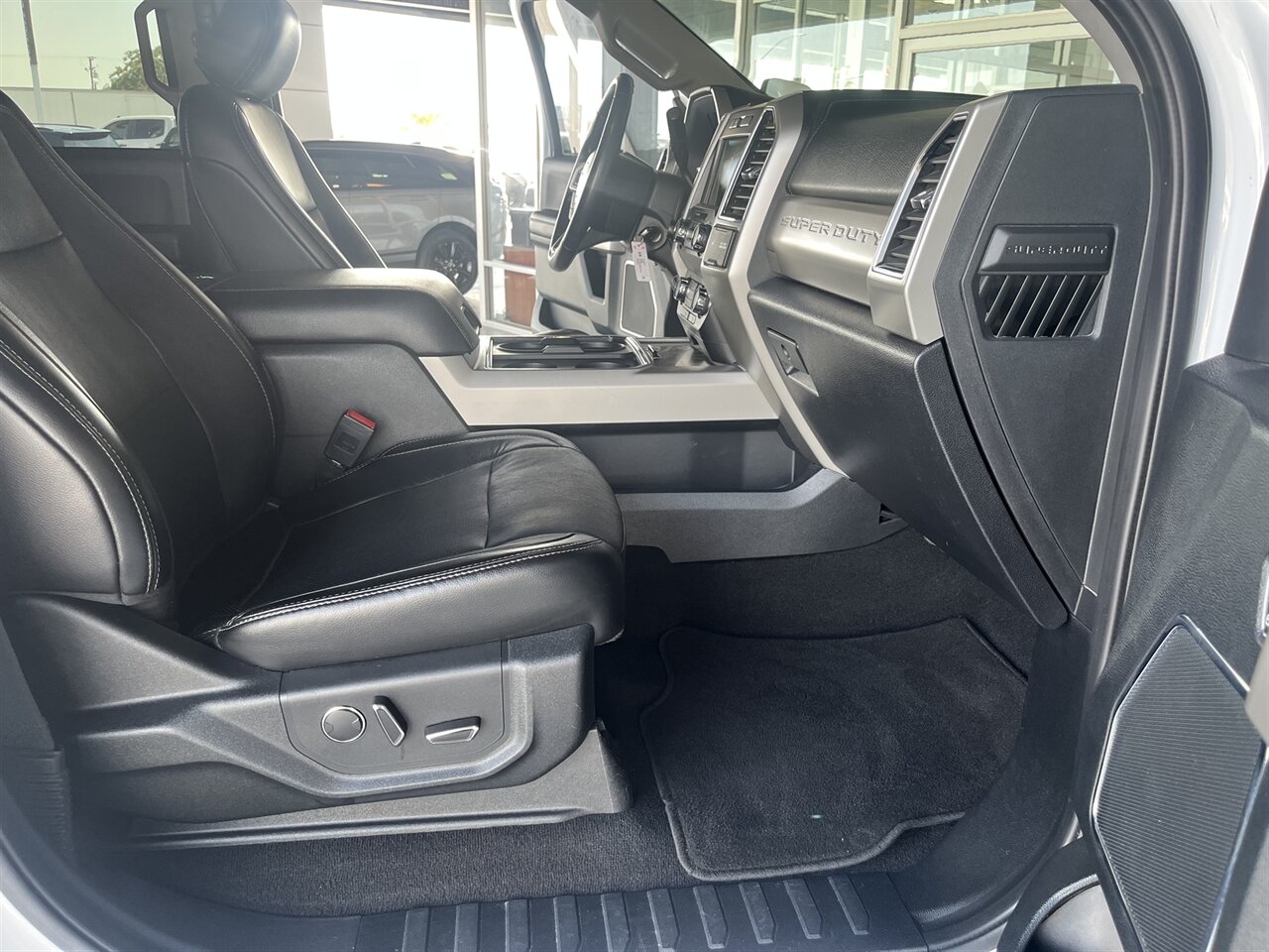 2019 Ford F-250 Super Duty lariat - Photo 24 - Victorville, CA 92392