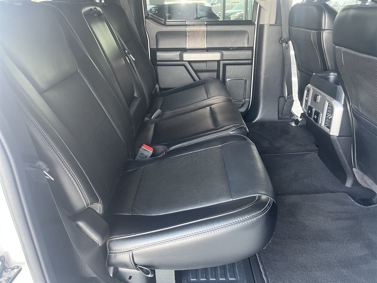 2019 Ford F-250 Super Duty lariat - Photo 25 - Victorville, CA 92392