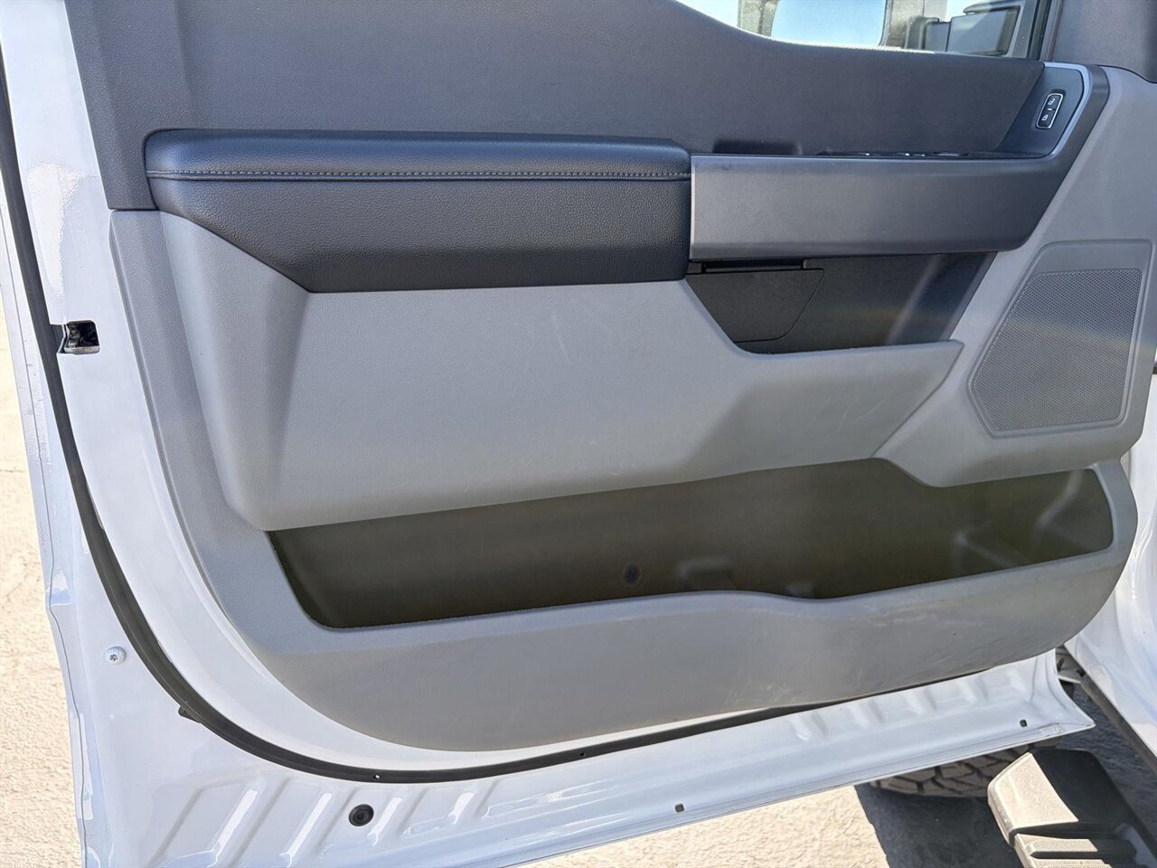 2024 Ford F-250 Super Duty XLT   - Photo 11 - Victorville, CA 92392