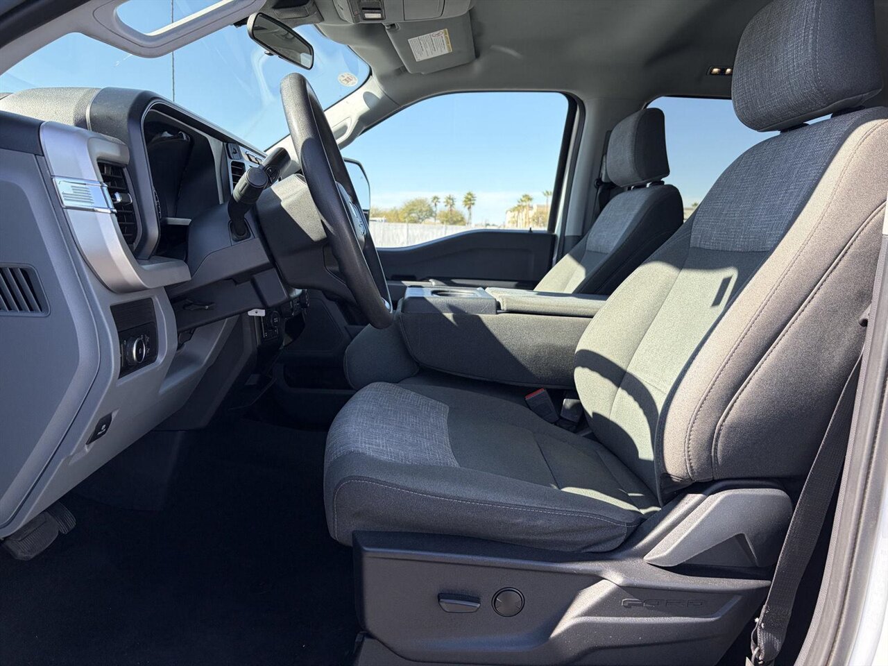 2024 Ford F-250 Super Duty XLT   - Photo 12 - Victorville, CA 92392