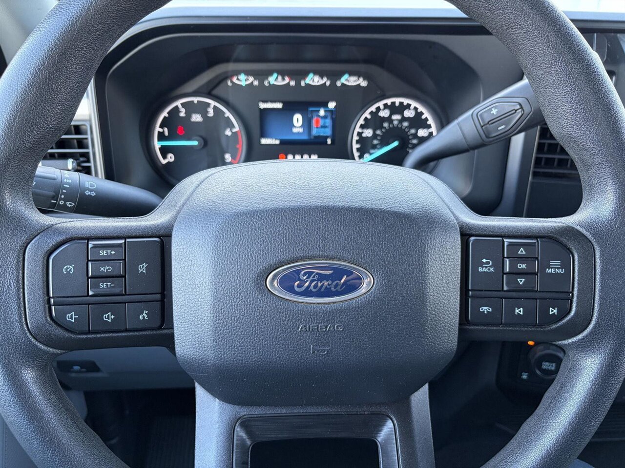 2024 Ford F-250 Super Duty XLT   - Photo 15 - Victorville, CA 92392