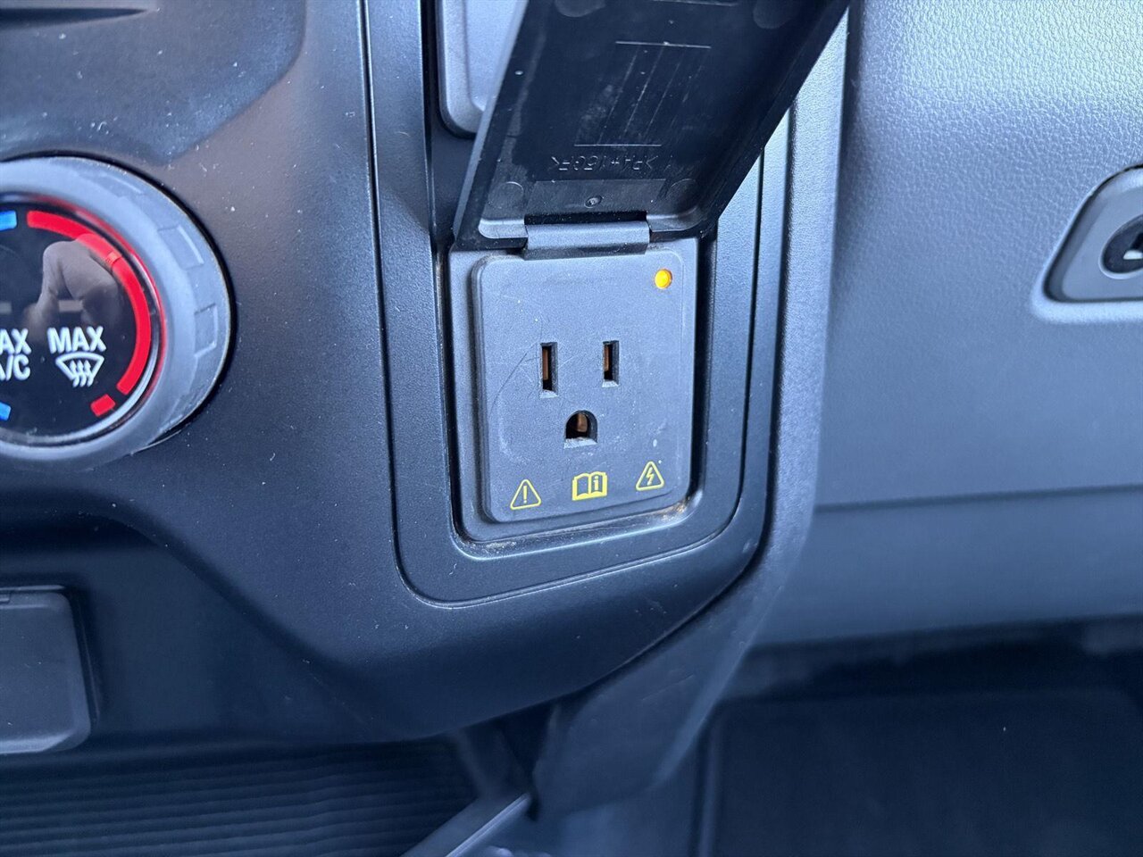 2024 Ford F-250 Super Duty XLT   - Photo 19 - Victorville, CA 92392