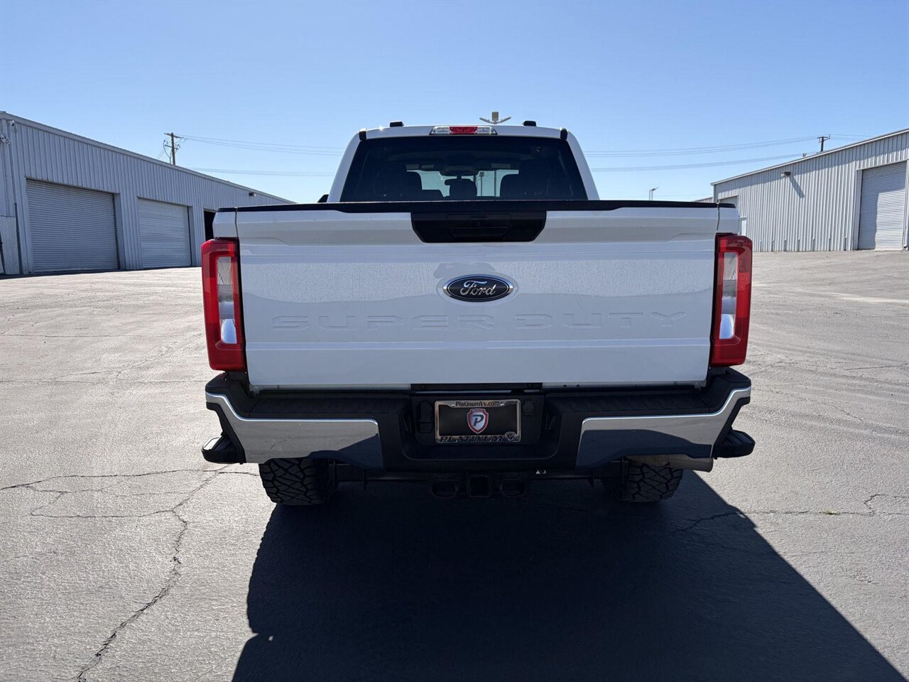 2024 Ford F-250 Super Duty XLT   - Photo 7 - Victorville, CA 92392