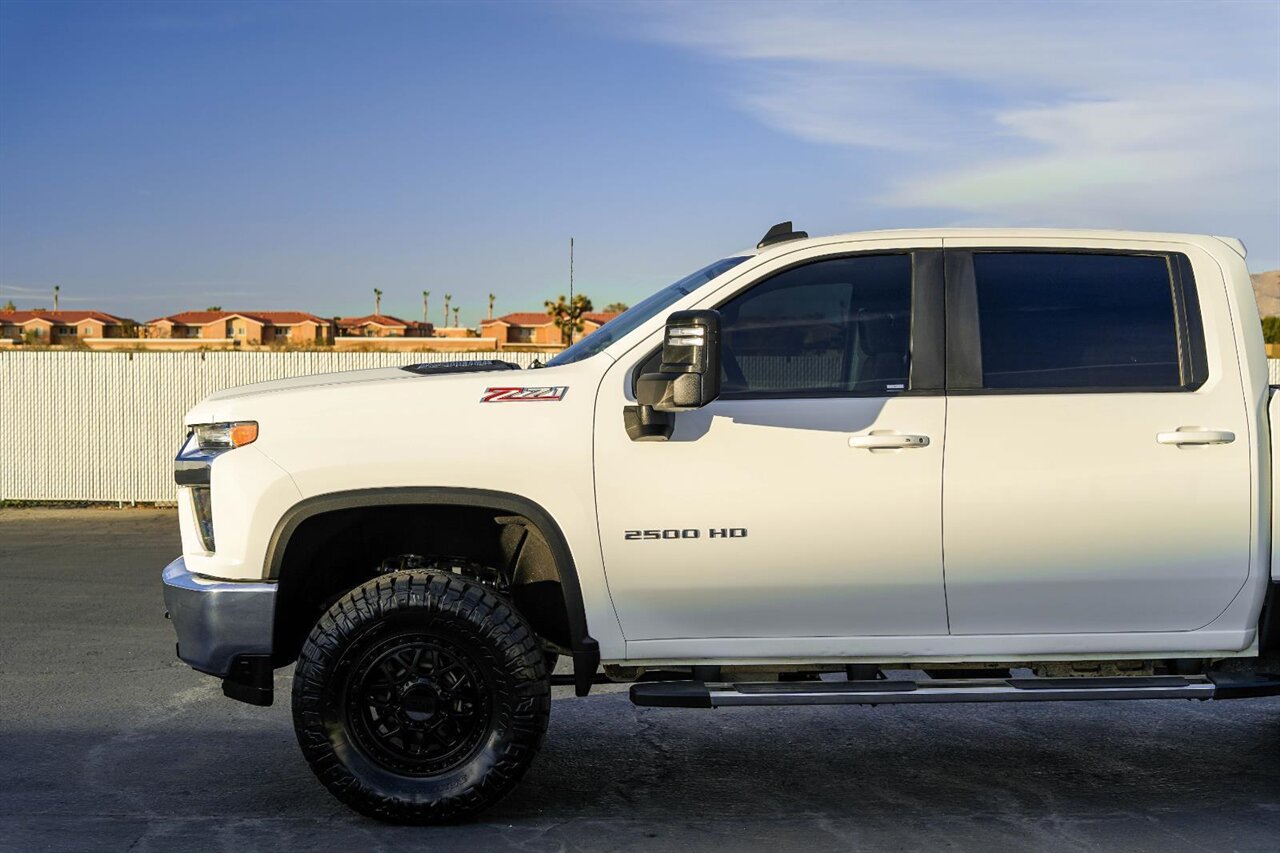 2023 Chevrolet Silverado 2500HD LT - Photo 5 - Victorville, CA 92392