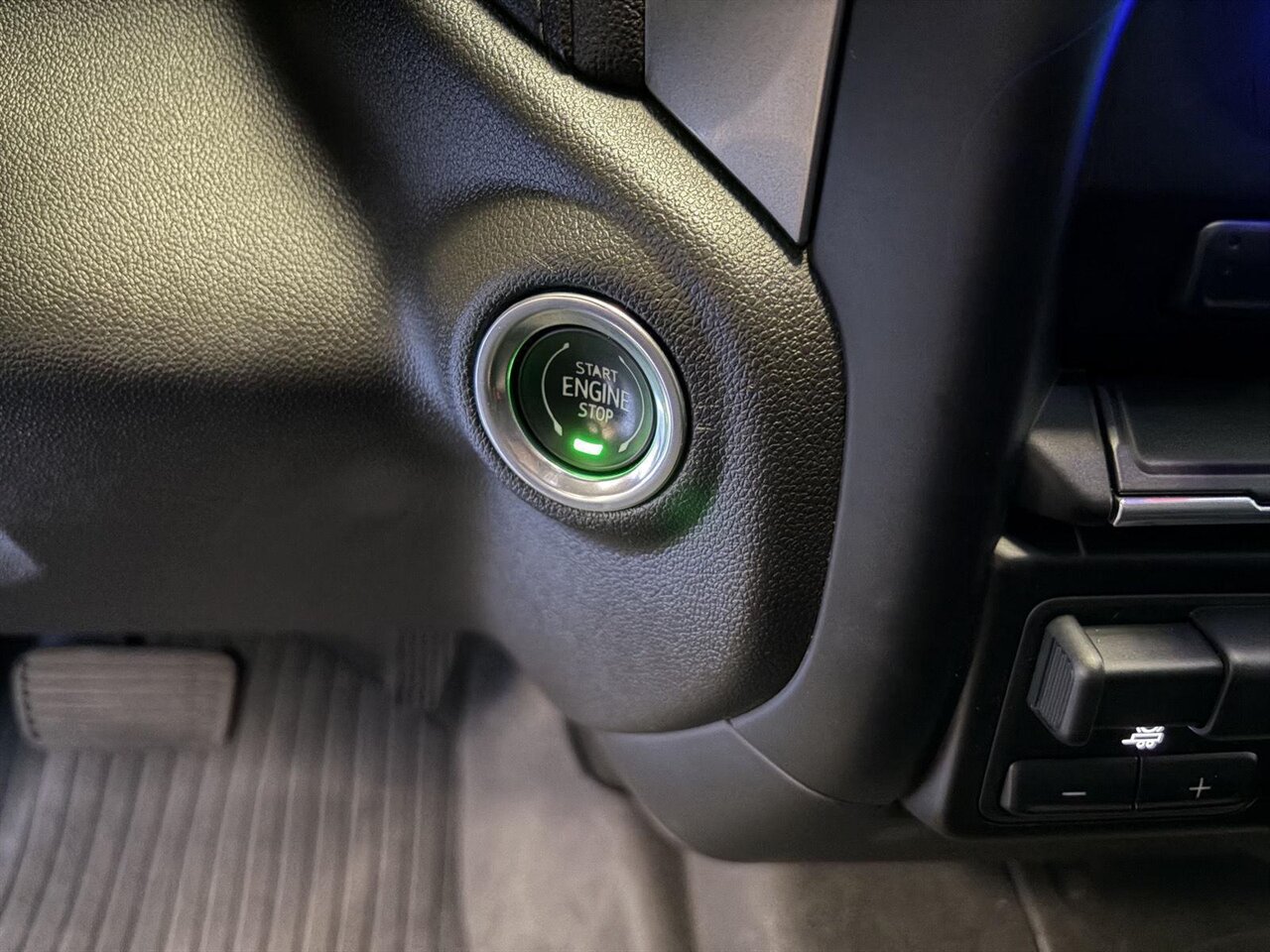 2023 Chevrolet Silverado 2500HD LT - Photo 16 - Victorville, CA 92392