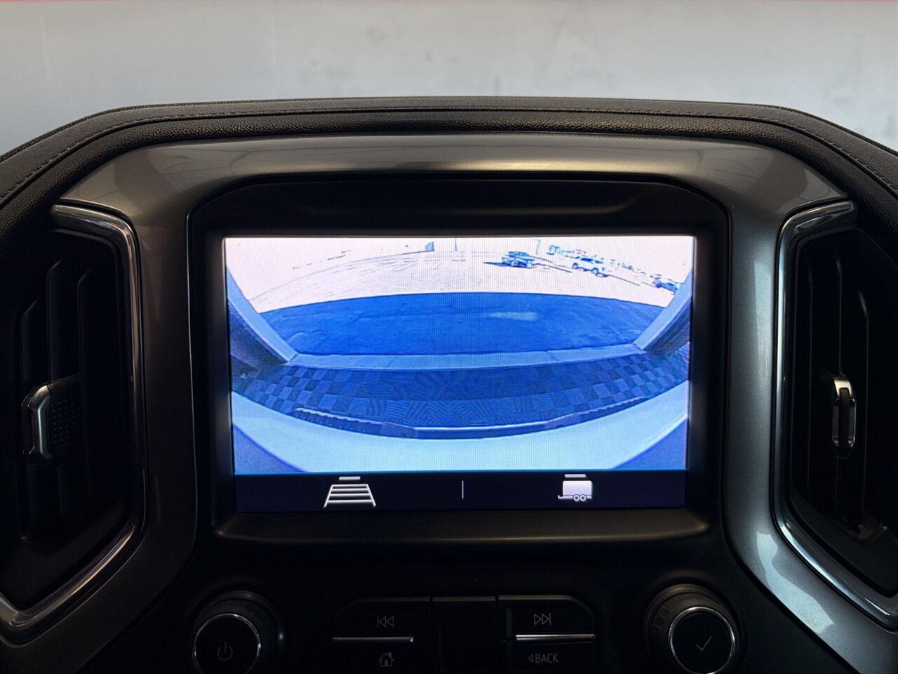 2023 Chevrolet Silverado 2500HD LT - Photo 17 - Victorville, CA 92392