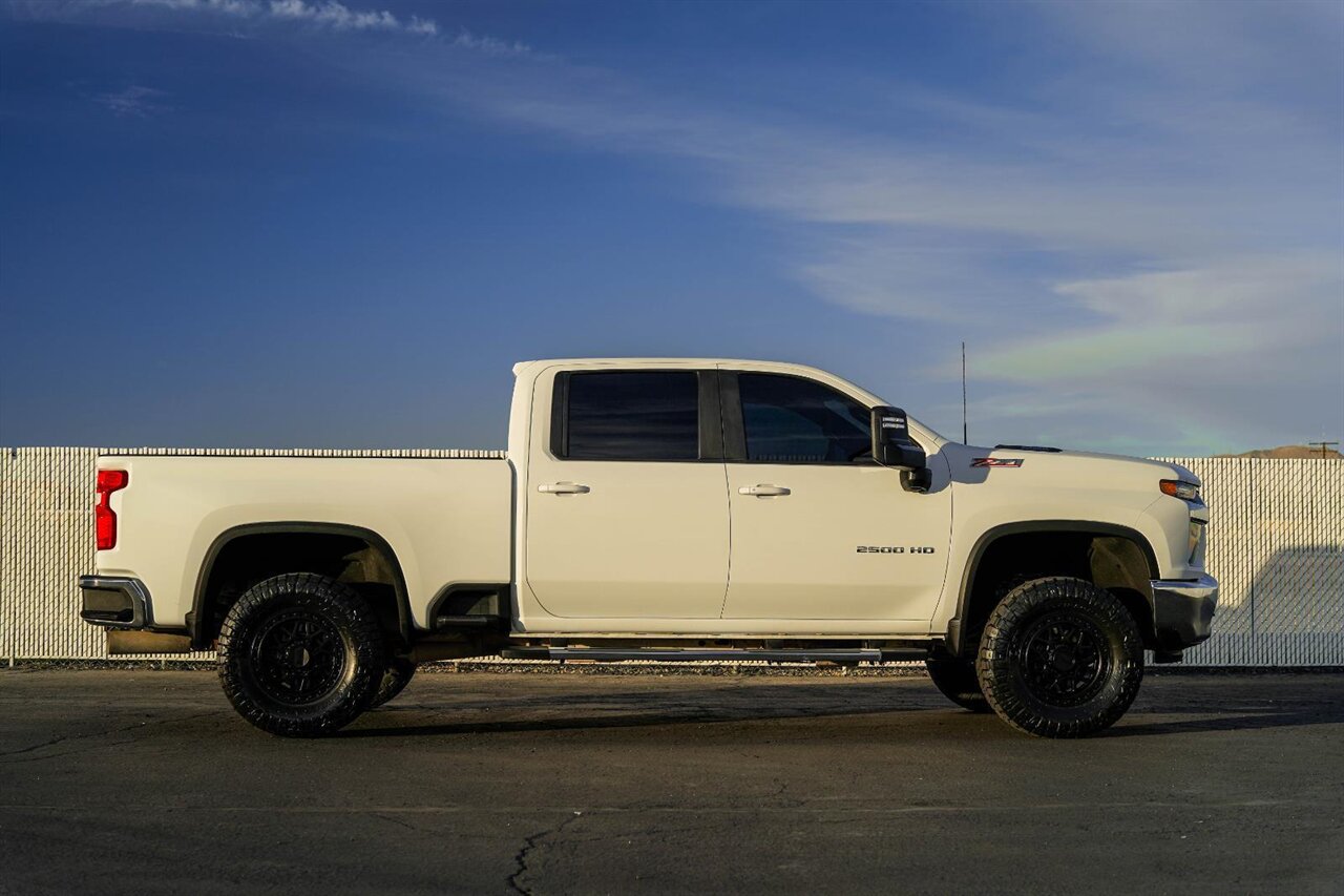 2023 Chevrolet Silverado 2500HD LT - Photo 3 - Victorville, CA 92392