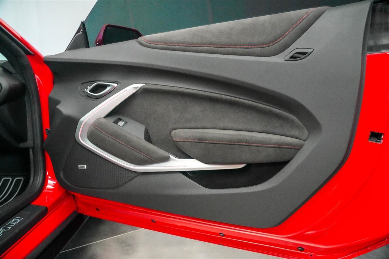 2018 Chevrolet Camaro ZL1 - Photo 31 - Victorville, CA 92392
