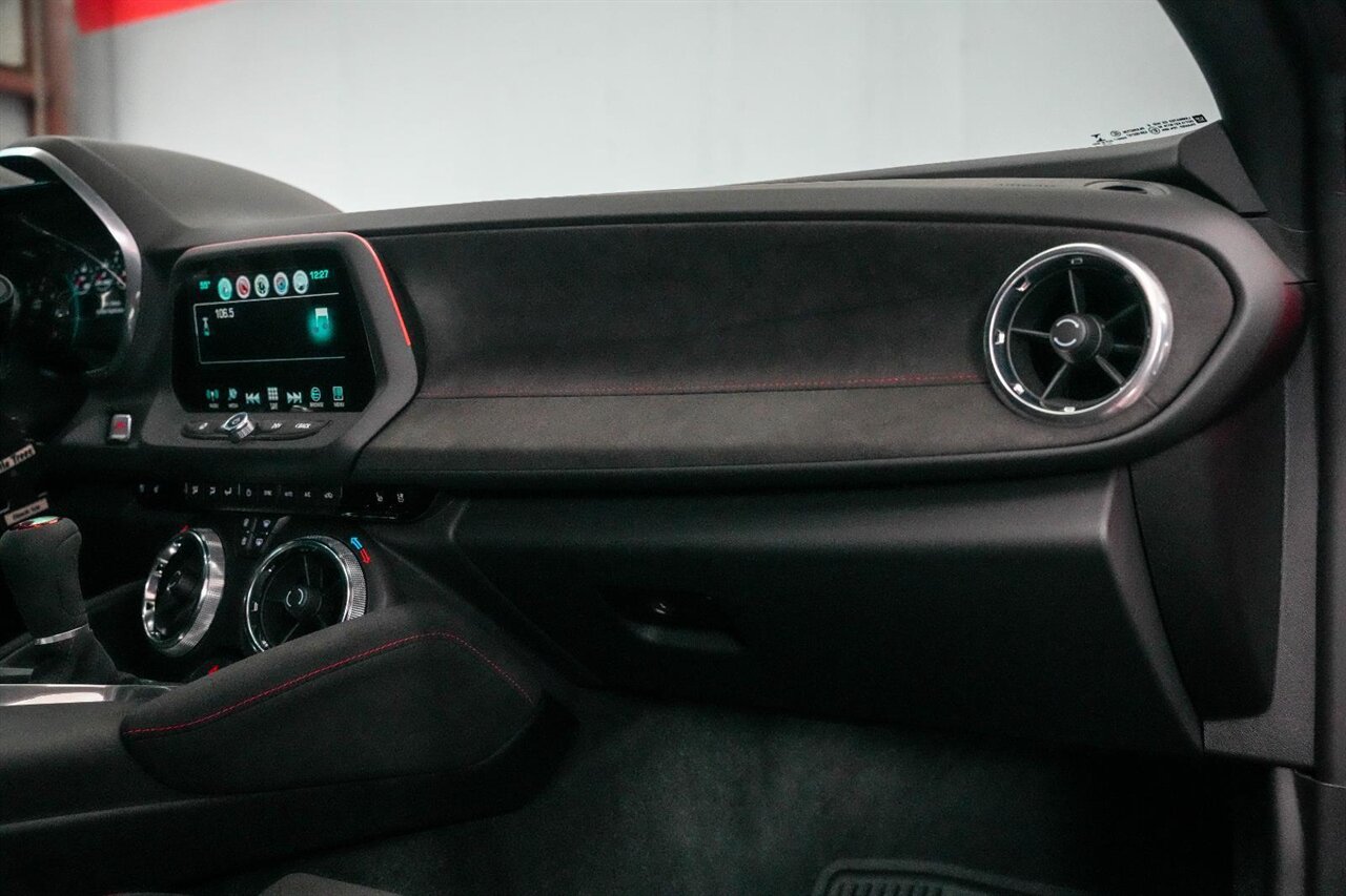 2018 Chevrolet Camaro ZL1 - Photo 30 - Victorville, CA 92392