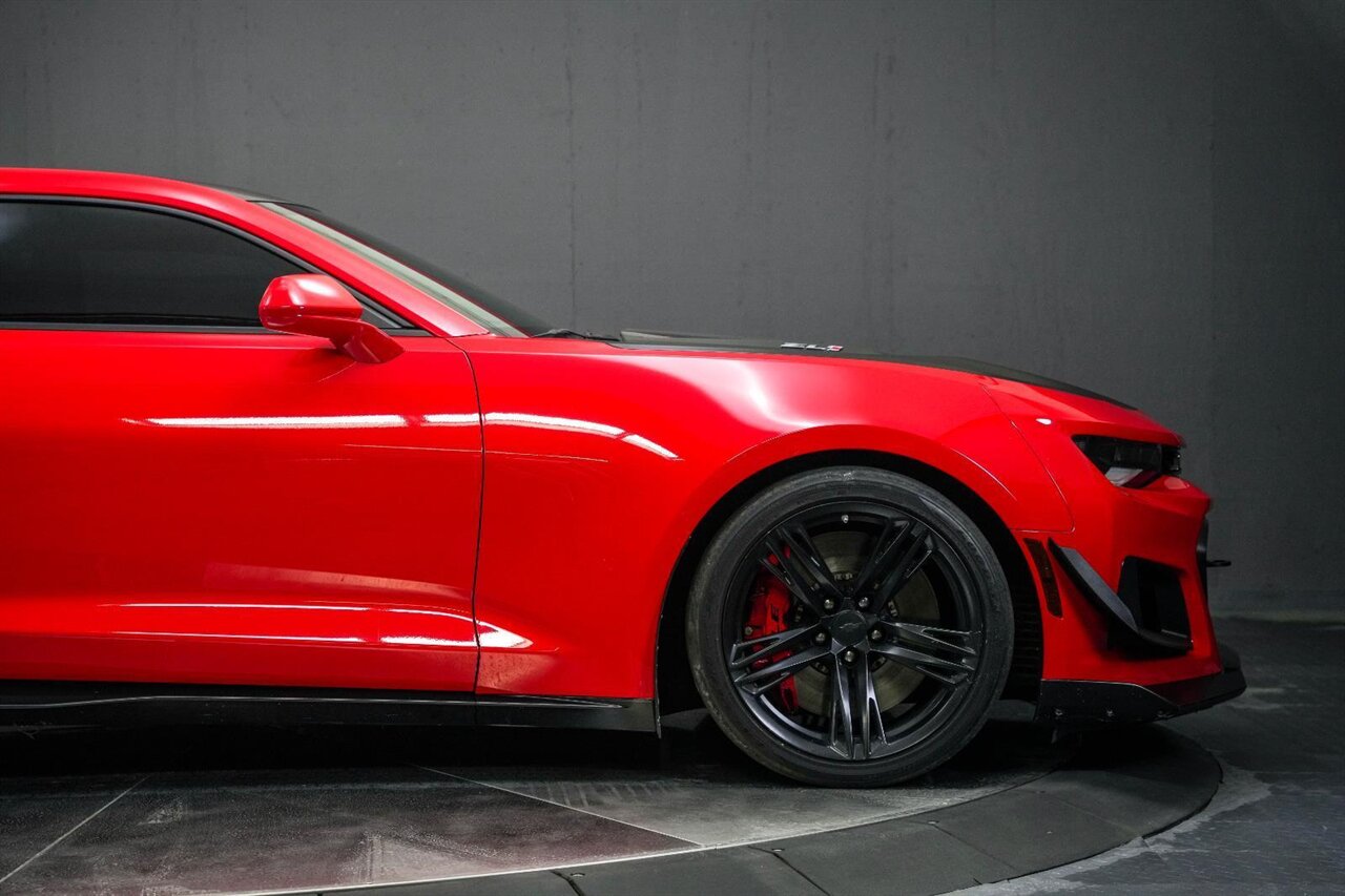 2018 Chevrolet Camaro ZL1 - Photo 6 - Victorville, CA 92392
