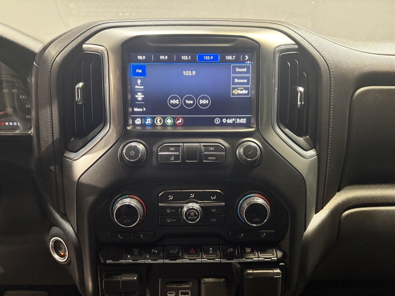 2020 Chevrolet Silverado 2500HD LT   - Photo 23 - Victorville, CA 92392