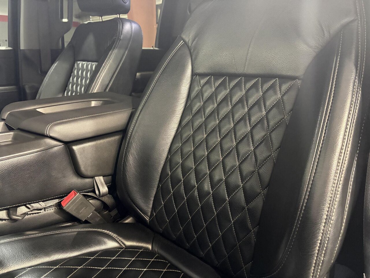 2020 Chevrolet Silverado 2500HD LT   - Photo 15 - Victorville, CA 92392