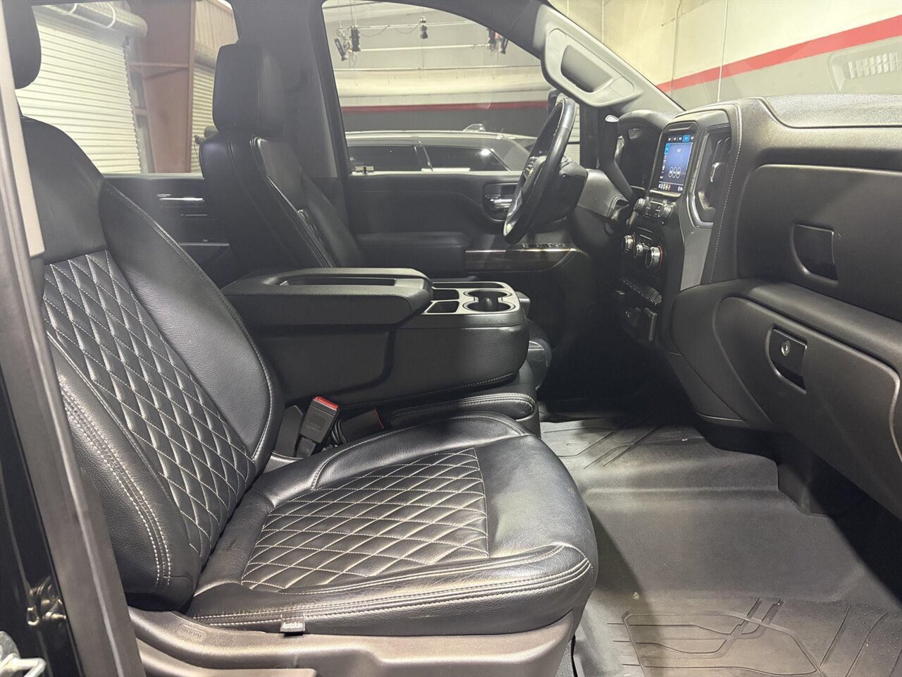 2020 Chevrolet Silverado 2500HD LT   - Photo 29 - Victorville, CA 92392