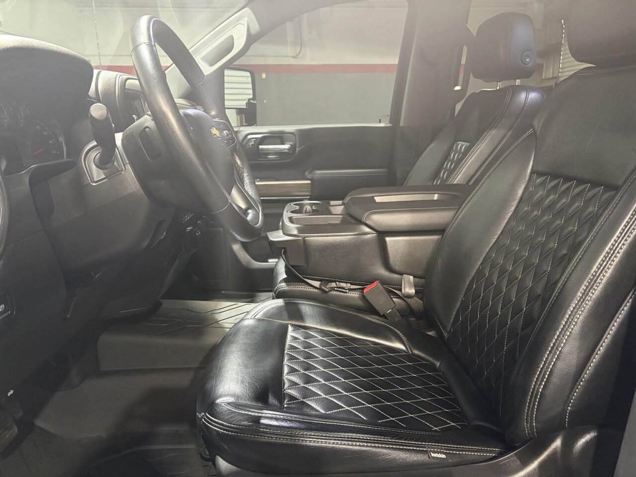 2020 Chevrolet Silverado 2500HD LT   - Photo 14 - Victorville, CA 92392