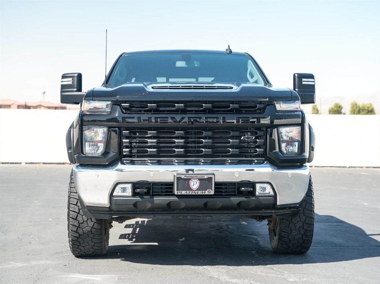 2020 Chevrolet Silverado 2500HD LT   - Photo 8 - Victorville, CA 92392