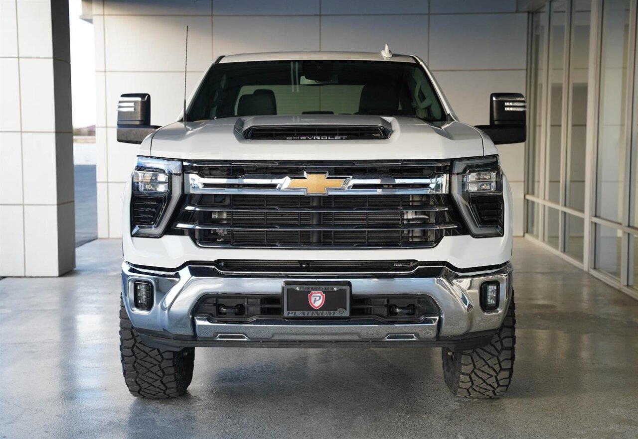 2024 Chevrolet Silverado 2500HD LTZ   - Photo 3 - Victorville, CA 92392