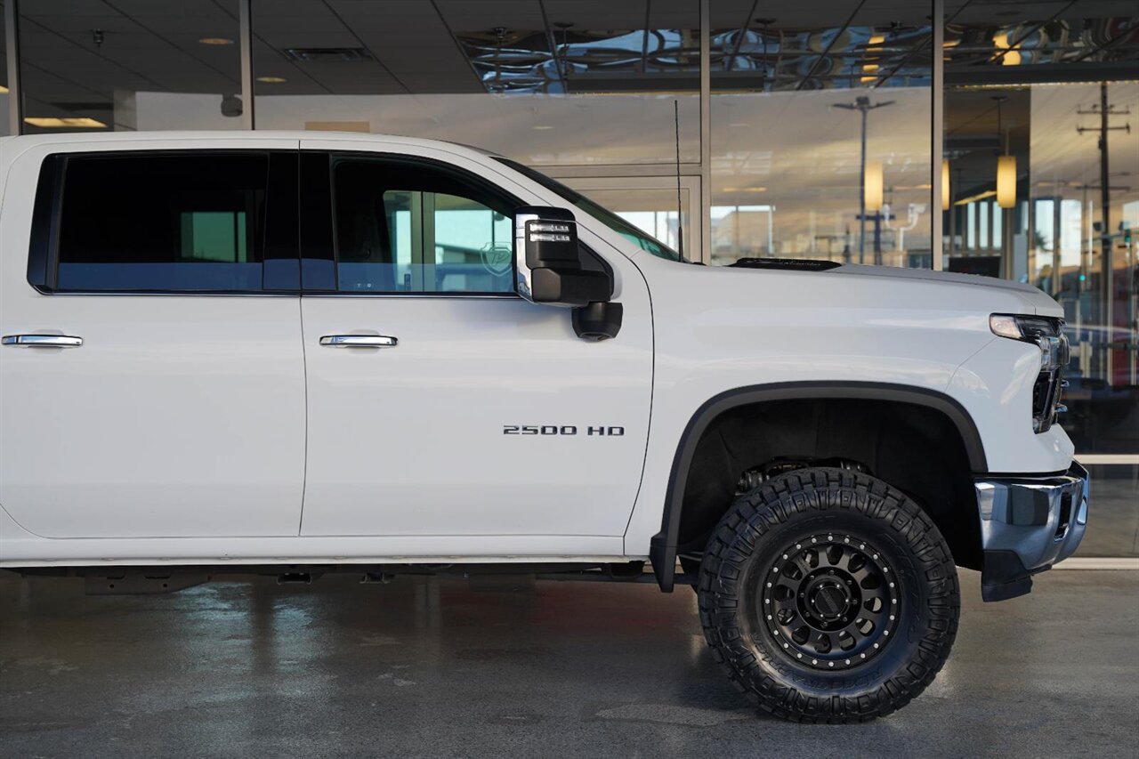 2024 Chevrolet Silverado 2500HD LTZ   - Photo 8 - Victorville, CA 92392