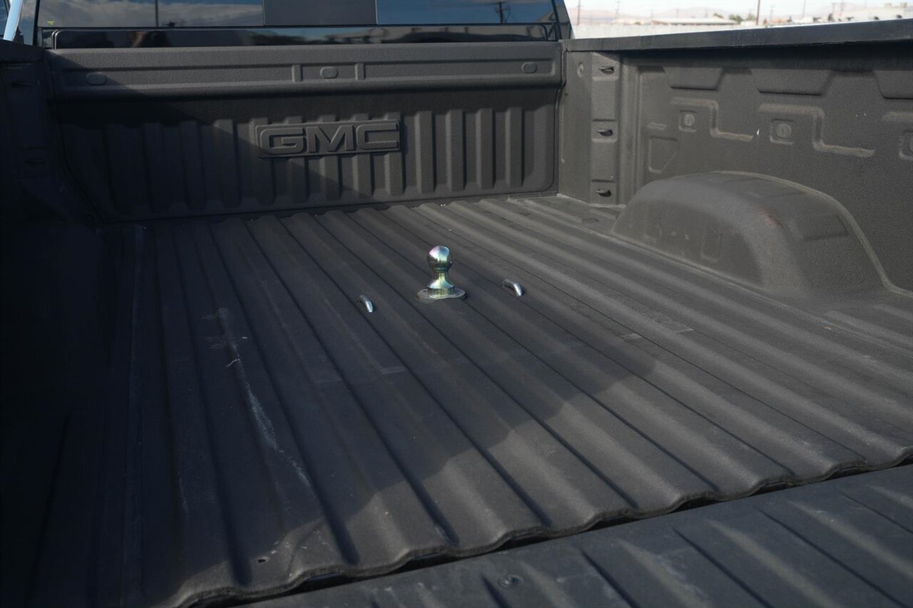 2023 GMC Sierra 2500HD SLT   - Photo 9 - Victorville, CA 92392