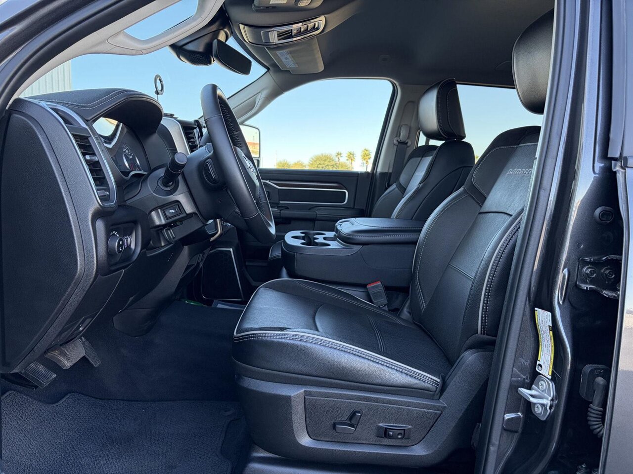 2024 RAM 2500 Laramie - Photo 2 - Victorville, CA 92392