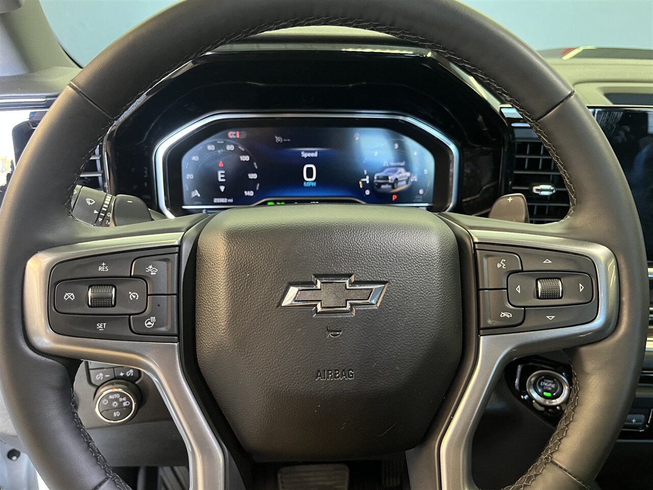 2024 Chevrolet Silverado 1500 LT Trail Boss 6.2 V8 - Sunroof - Photo 24 - Victorville, CA 92392