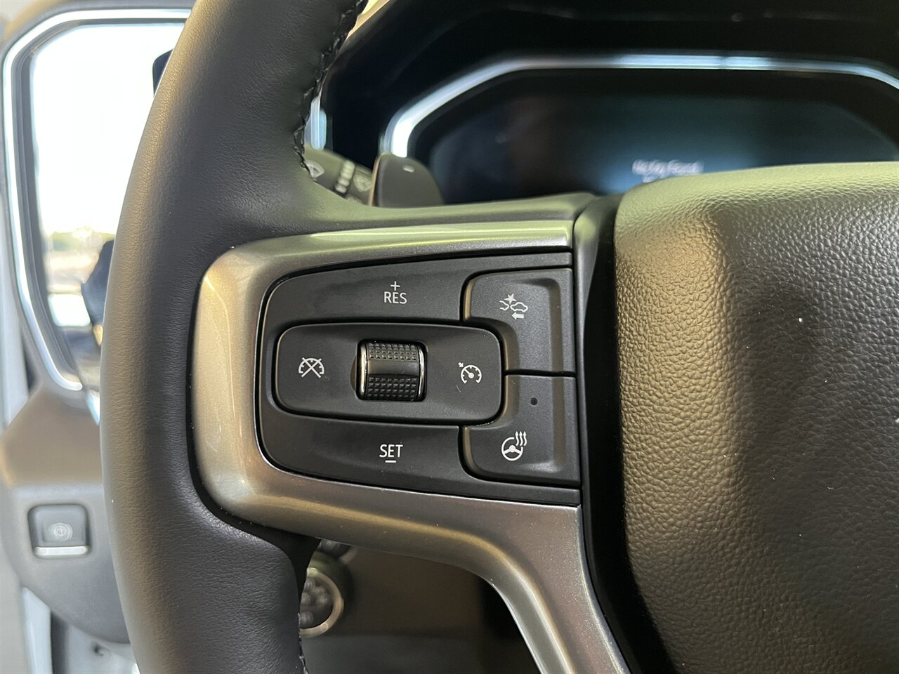 2024 Chevrolet Silverado 1500 LT Trail Boss 6.2 V8 - Sunroof - Photo 22 - Victorville, CA 92392