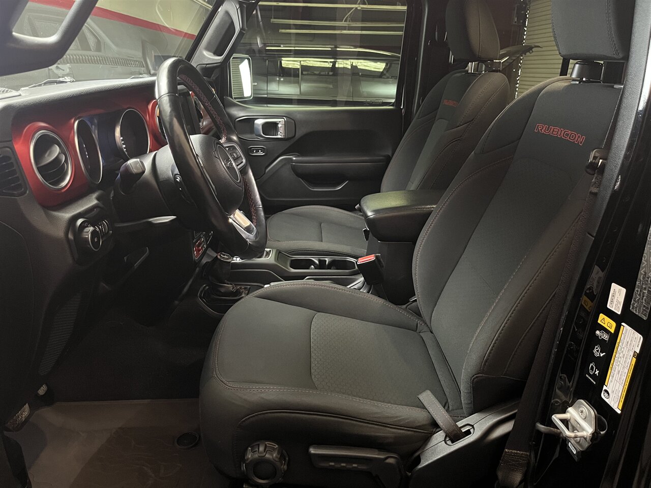 2021 Jeep Wrangler Unlimited Rubicon - Photo 2 - Victorville, CA 92392