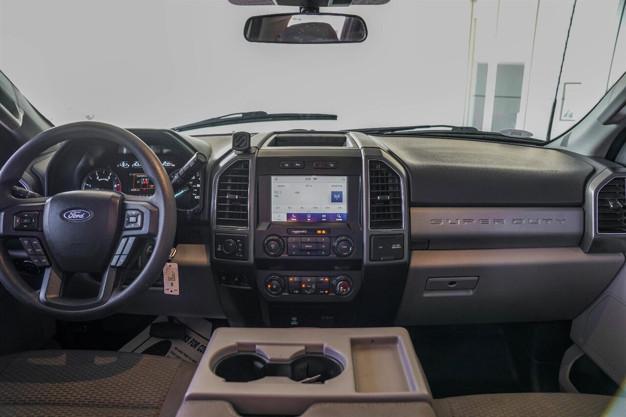 2022 Ford F-250 Super Duty XLT   - Photo 4 - Victorville, CA 92392