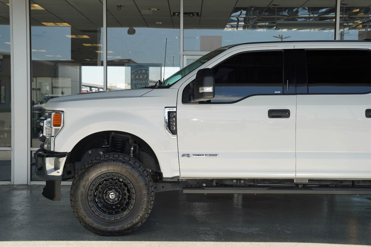 2022 Ford F-250 Super Duty XLT   - Photo 13 - Victorville, CA 92392