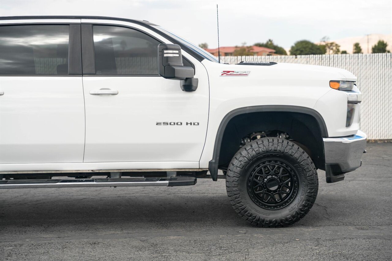 2023 Chevrolet Silverado 2500HD LT - Photo 10 - Victorville, CA 92392