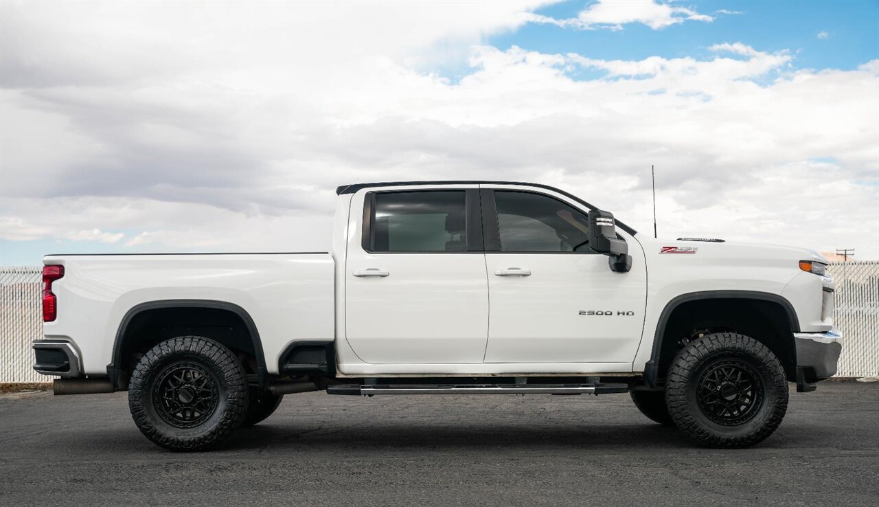 2023 Chevrolet Silverado 2500HD LT - Photo 9 - Victorville, CA 92392