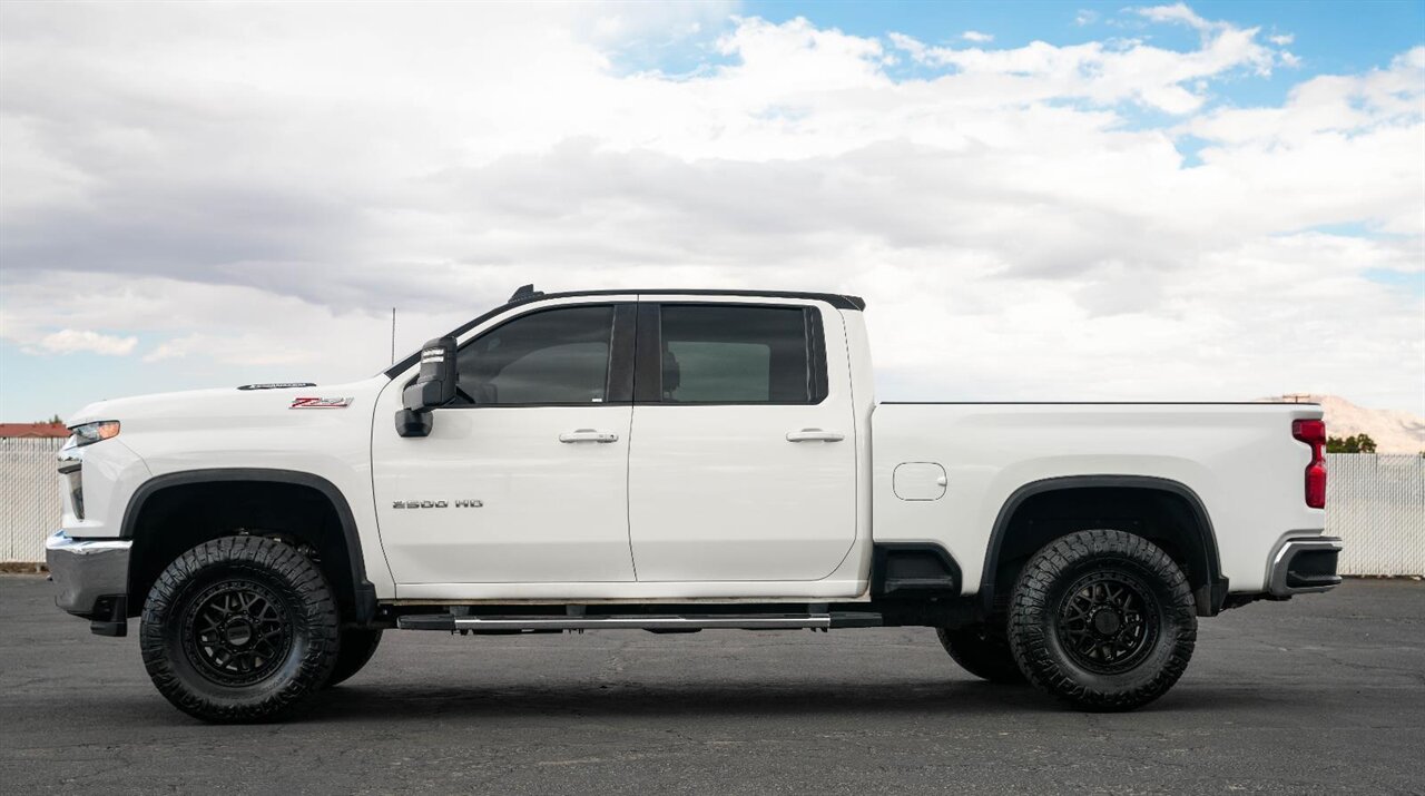 2023 Chevrolet Silverado 2500HD LT - Photo 5 - Victorville, CA 92392