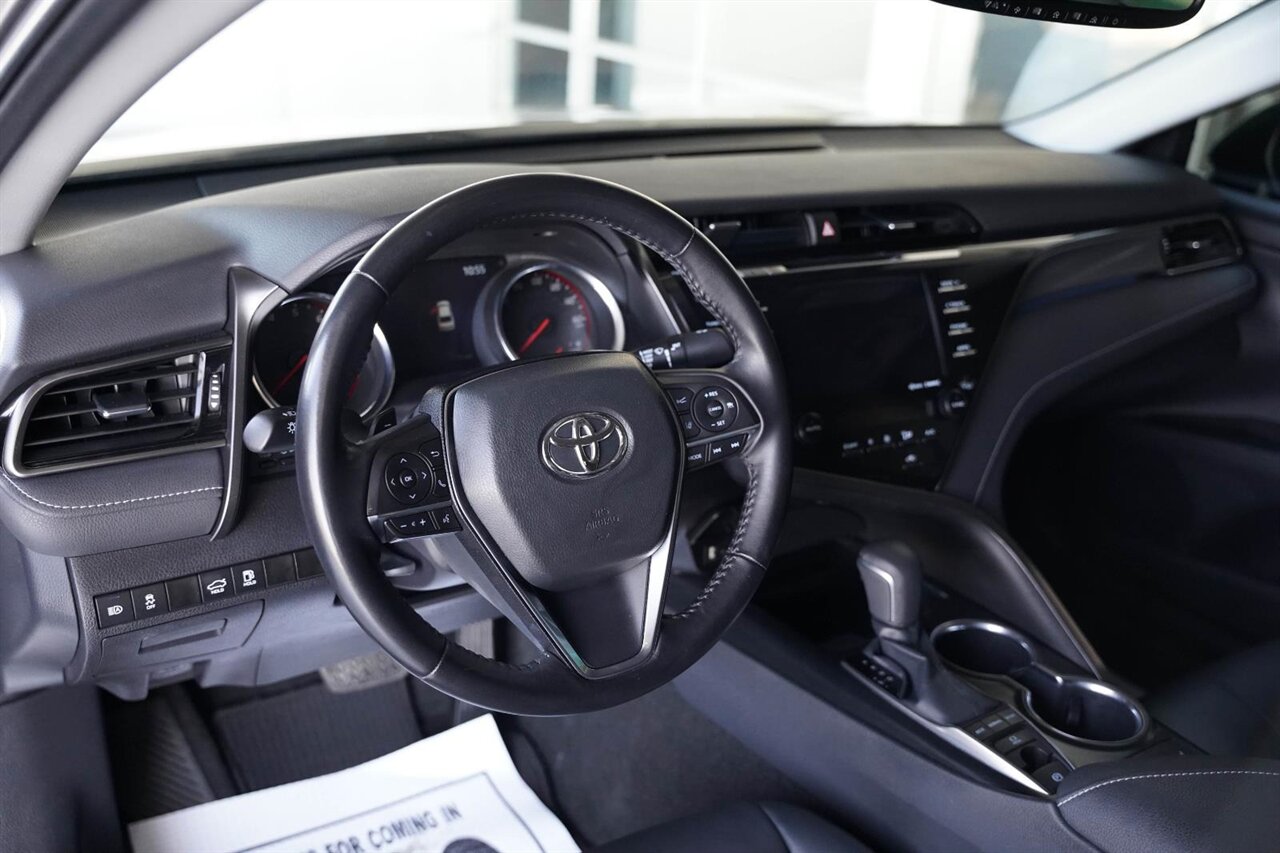 2019 Toyota Camry XSE   - Photo 13 - Victorville, CA 92392