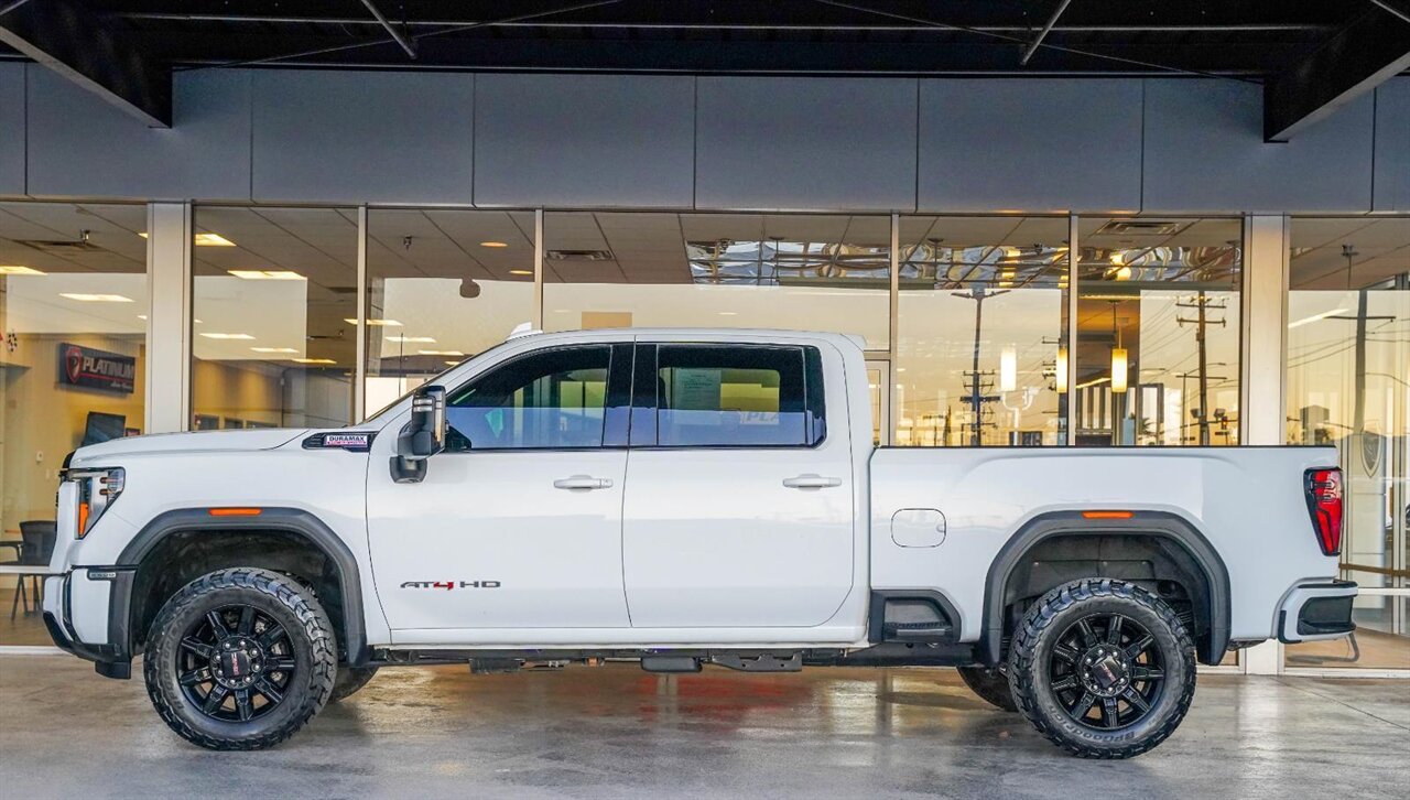 2024 GMC Sierra 2500HD AT4   - Photo 11 - Victorville, CA 92392