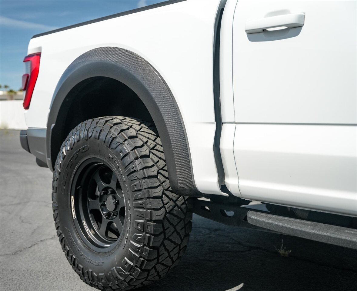 2022 Ford F-150 Raptor Custom Wheels 37 " Tires / Carbon Fiber Wheel Flairs / PPF - Photo 10 - Victorville, CA 92392