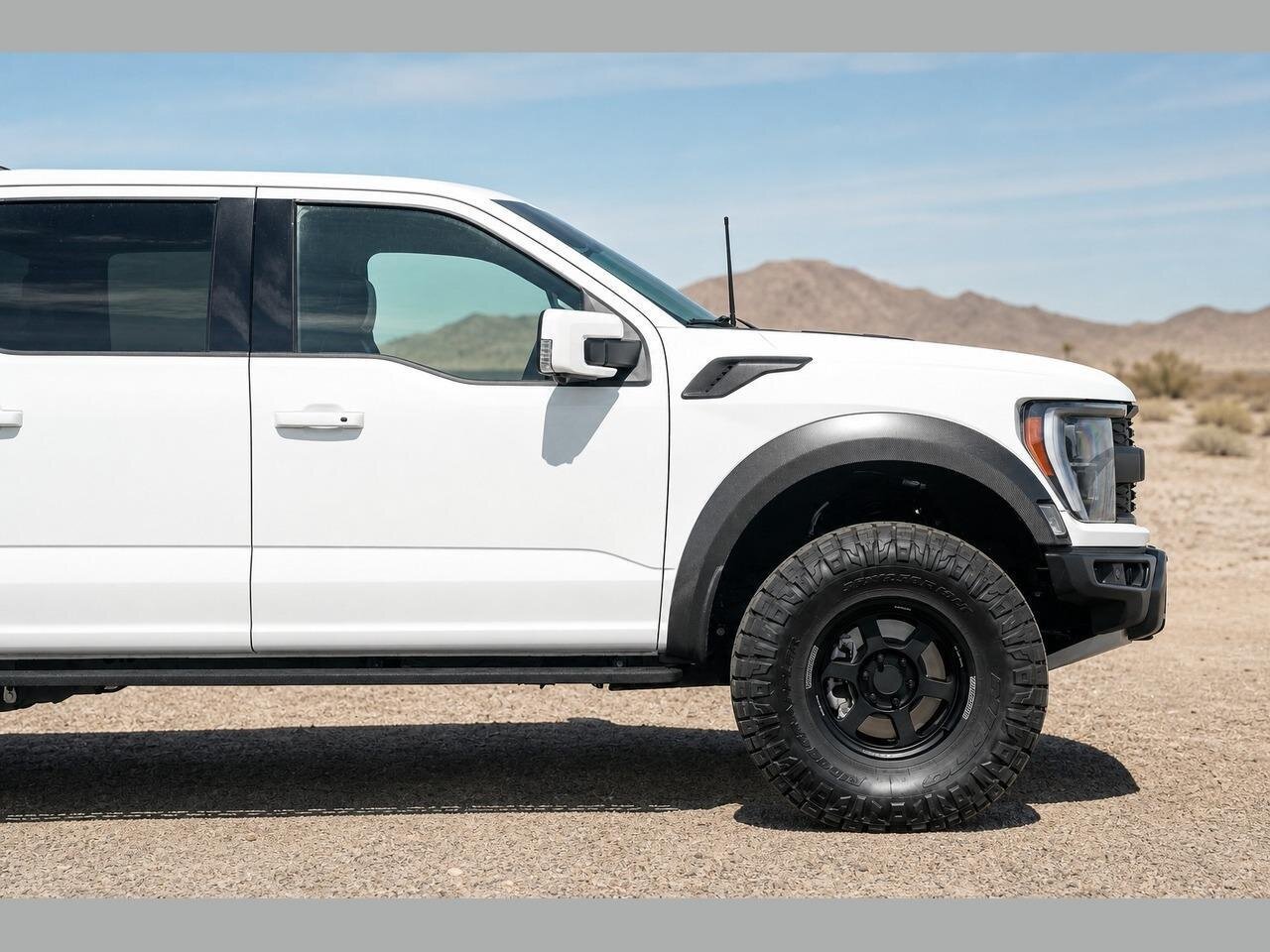 2022 Ford F-150 Raptor Custom Wheels 37 " Tires / Carbon Fiber Wheel Flairs / PPF - Photo 9 - Victorville, CA 92392