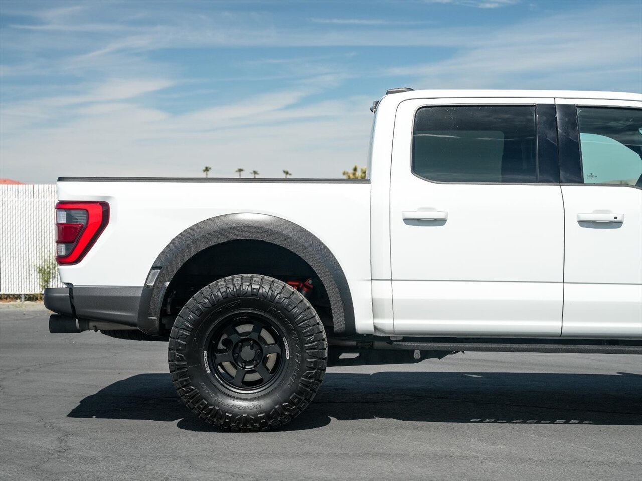 2022 Ford F-150 Raptor Custom Wheels 37 " Tires / Carbon Fiber Wheel Flairs / PPF - Photo 11 - Victorville, CA 92392