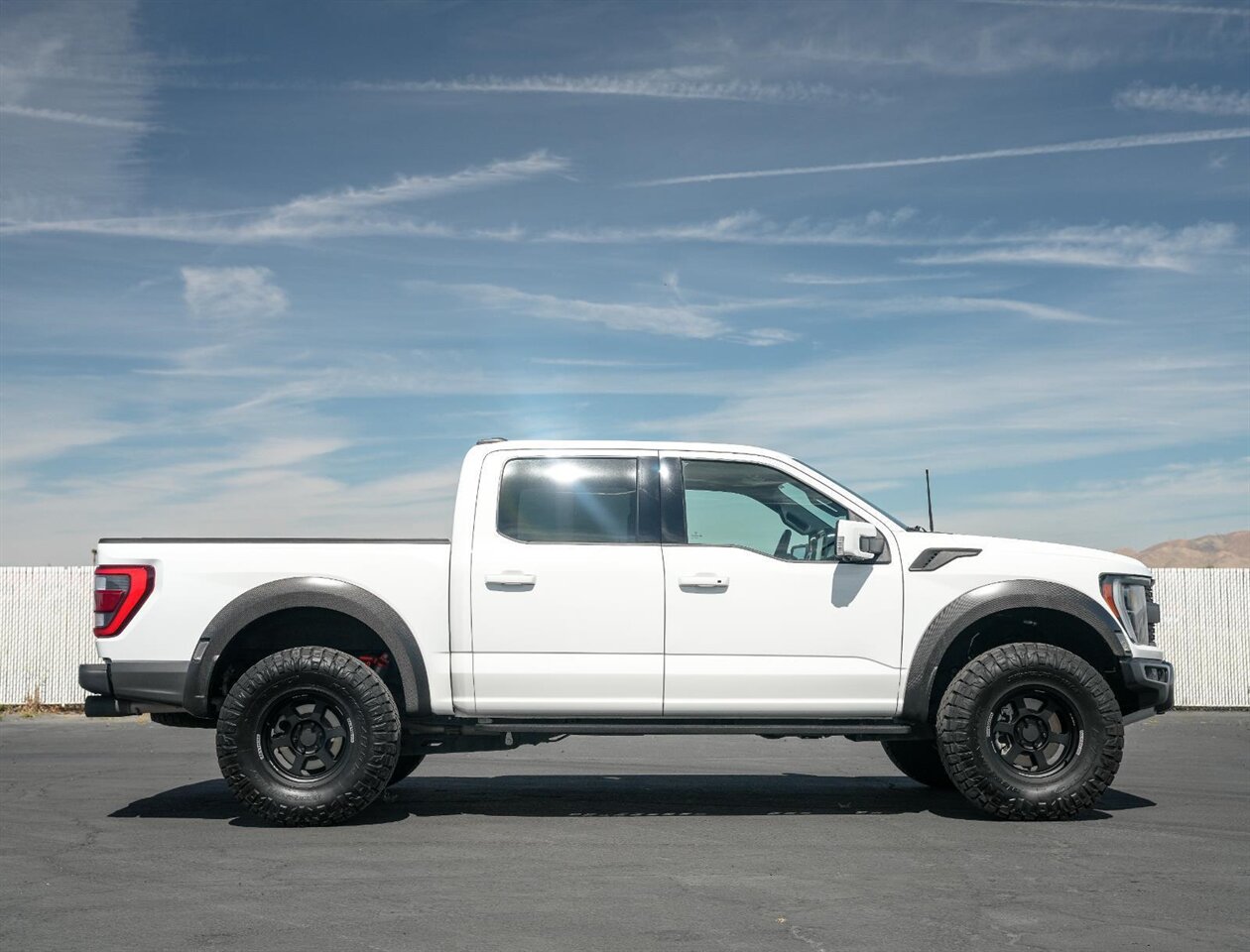 2022 Ford F-150 Raptor Custom Wheels 37 " Tires / Carbon Fiber Wheel Flairs / PPF - Photo 6 - Victorville, CA 92392
